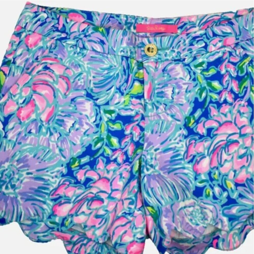 LILLY PULITZER Buttercup Scallop Hem Stretch Knit Shorts Size 4 Full Bloom